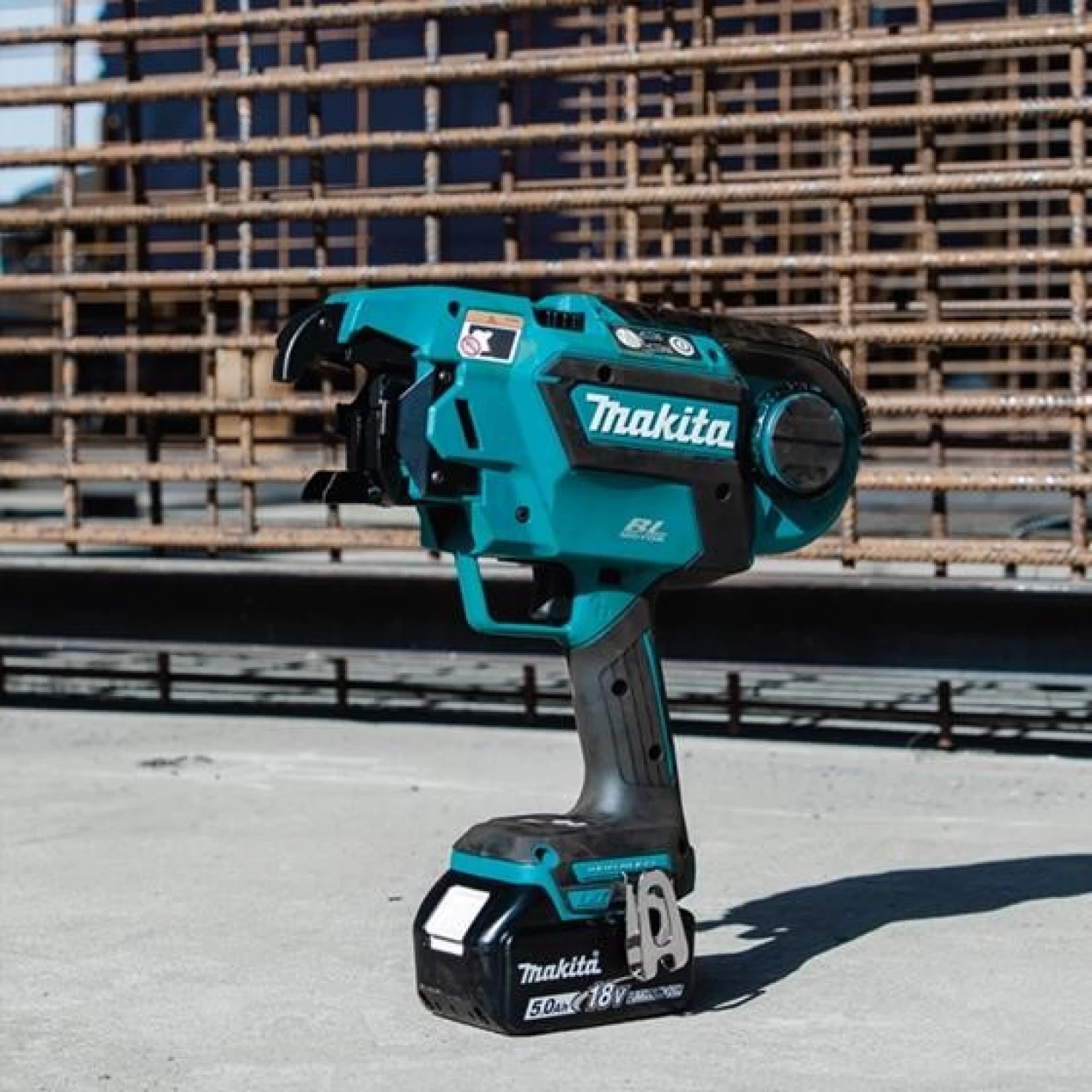 PACHET - Masina de legat fier beton Makita DTR180, 18V LXT + 2 acumulatori 5.0 Ah + Incarcator rapid [3]