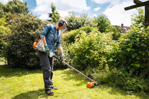 Motocoasa Stihl FS 56, 1.1 CP, 27.2 cmc, benzina, 2 timpi [2]