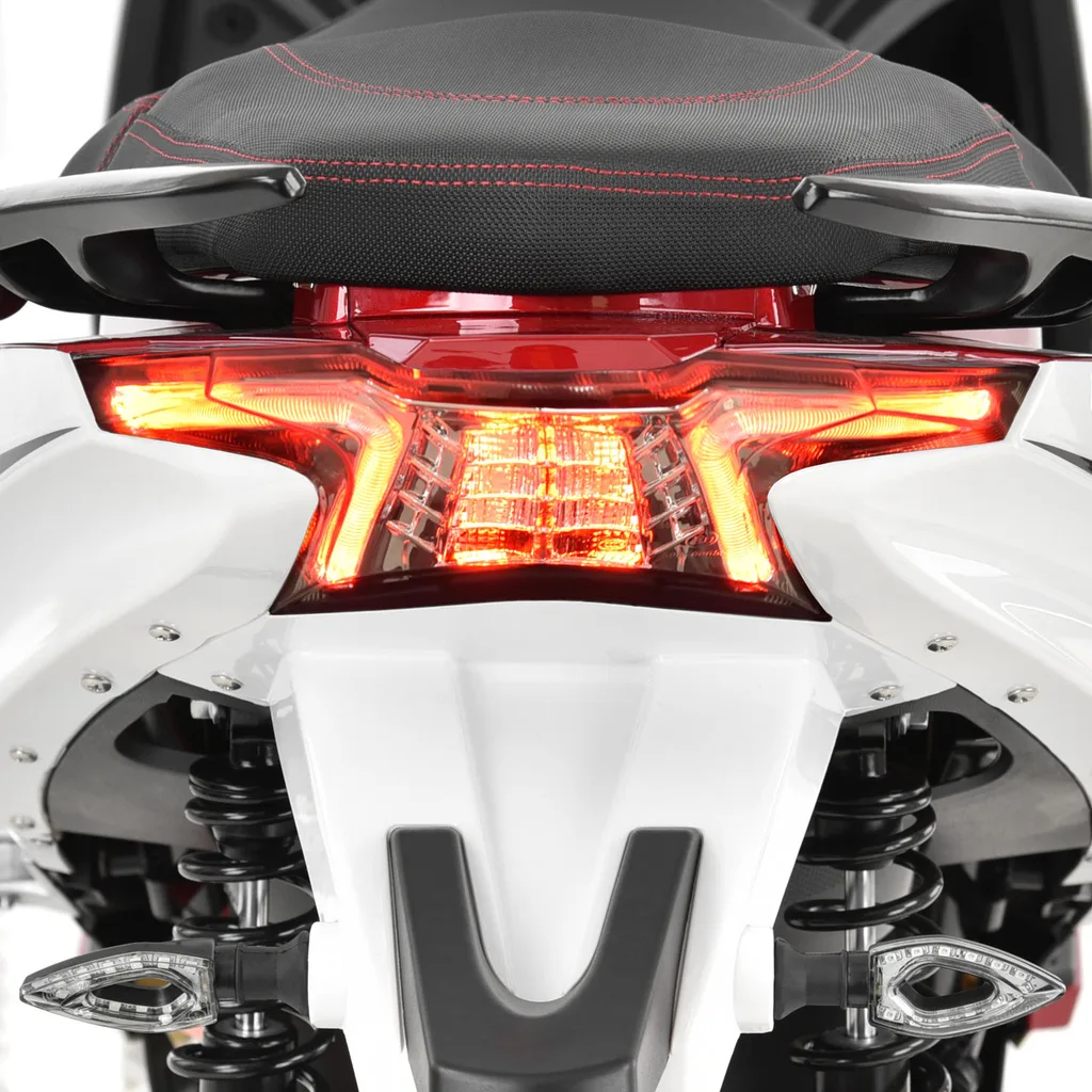 Scuter electric HECHT EQUIS, 3000 W, 72V, 20Ah, viteza maxima 45 km/h, autonomie 60 km, omologat COC [31]
