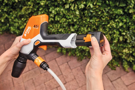 Aparat de spalat cu presiune cu acumulator Stihl RCA 20 SET, 10.8V, 230 l/h, 24 bar (cu AS 2 si AL 1) [10]