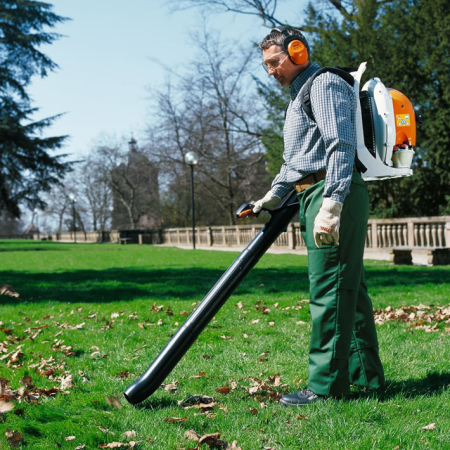 Suflanta frunze Stihl BR 550, 3.4 CP, benzina, 2 timpi, 1490 mc/h [6]