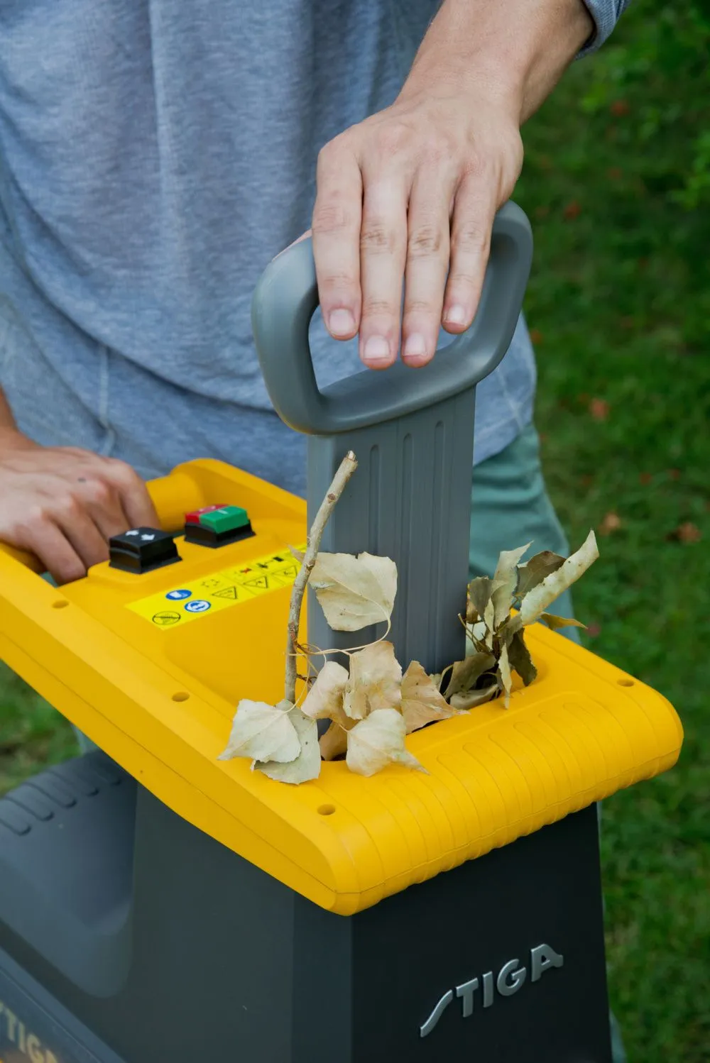 Tocator crengi Stiga BIO SILENT 2500, electric, 2500 W, Ø max. 40 mm, colector 60 L [10]