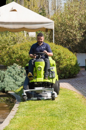 Tractoras de tuns iarba cu masa frontala Grillo FD 220 R, 12 CP, benzina, 80 cm, cos 200 L [7]