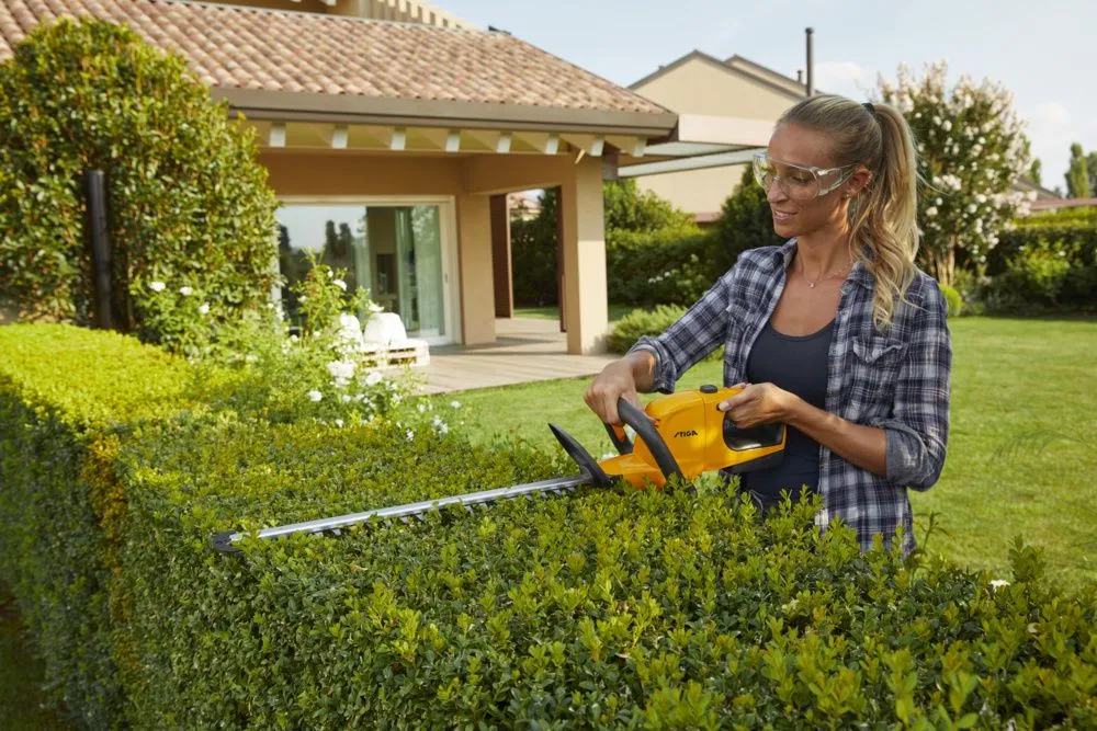 Trimmer de tuns gard viu cu acumulator Stiga HT 100e Kit, 20V, 2Ah, 50 cm [14]
