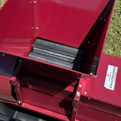 Zdrobitor-desciorchinator electric VivaTechnix VMD-1079A, 800 kg/h, vopsit [6]