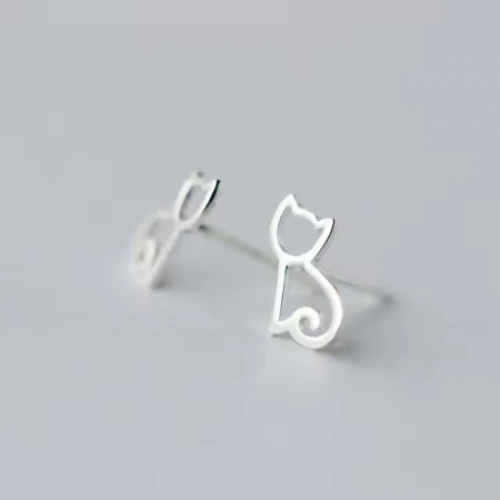 Set de Cercei din Argint „Pisica și Spirala” – Simbol al Dualității Feminine [1]
