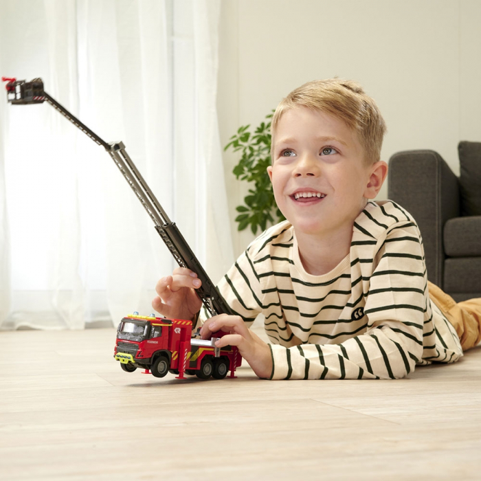 Masina de pompieri Majorette Volvo Fire Engine [8]