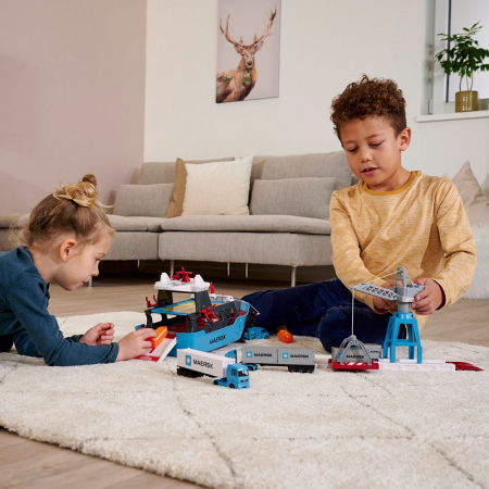 Set Majorette Creatix Logistic Freight Ship cu nava, camion si macara [5]