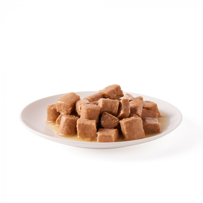 Hrana umeda bio pentru caini, bucati de pui in sos, 820g Yarrah [2]
