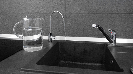 Aparat de purificare a apei prin osmoza inversa, model Naturella Acquasystem [1]