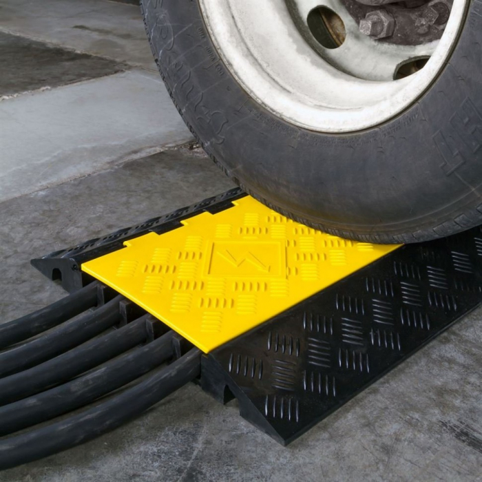 Limitator de viteza cu trecere pentru cabluri, 5 canale, 90 x 50 x 5,5cm [5]