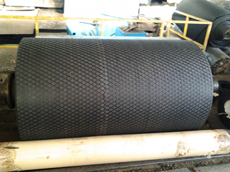 Covor cauciucare tamburi, model mini diamant, 10mm grosime, 1500mm latime, cu strat autoaderizant [2]