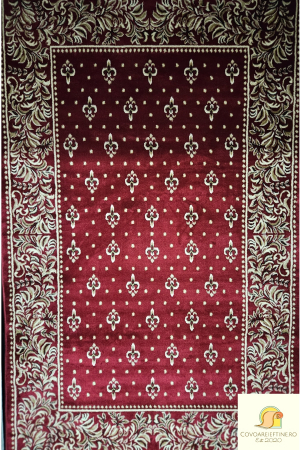 Covoare 170/250 - Covor visiniu elegant, model crini în chenar