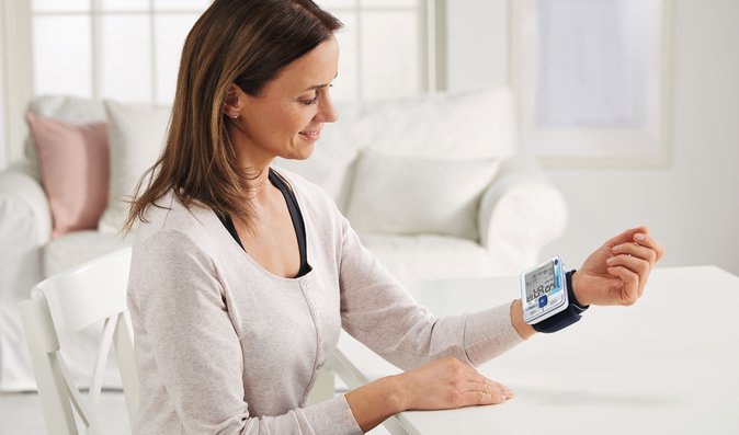 Апарат за кръвно налягане Hartmann за китка - Veroval за кръвно налягане [3]