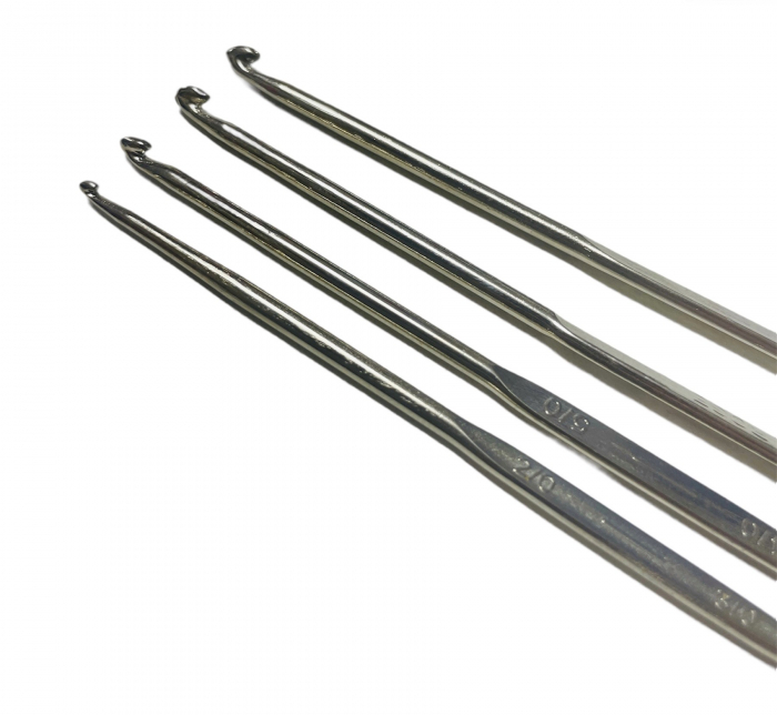 Croseta metalica cu doua capete [3]
