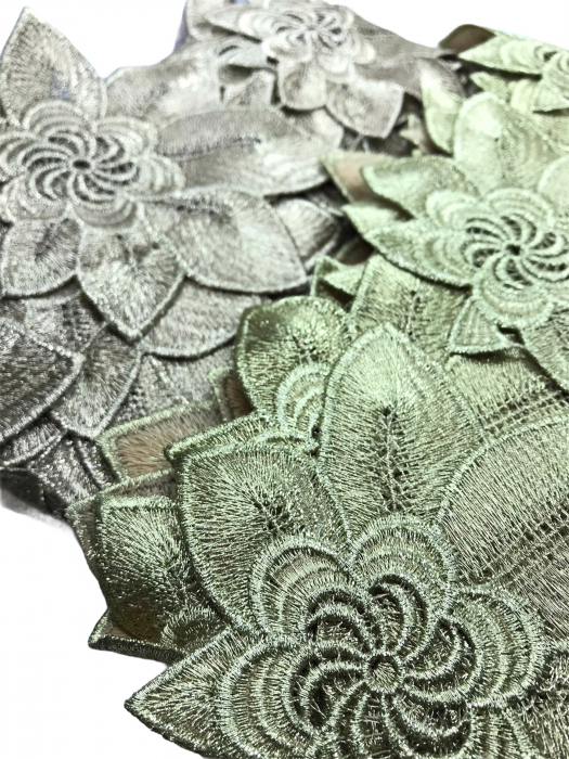 Dantelă flori din lurex [2]
