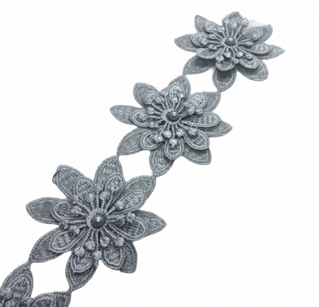 ULTIMELE BUCATI - Flori brodate 3D