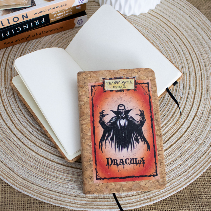 Agenda/carnetel de calatorii suvenir, coperta din material de pluta, Mitul Dracula, Transylvania, Romania [2]