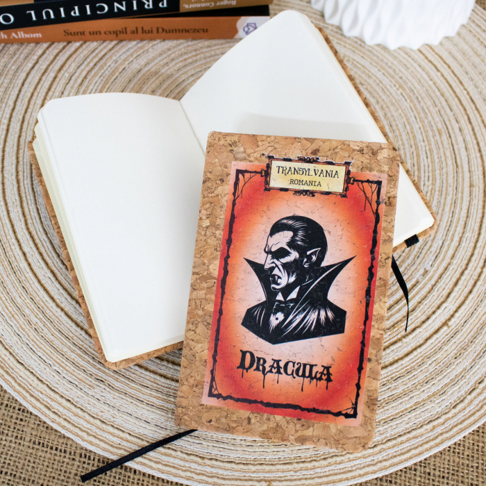 Agenda/carnetel de calatorii suvenir, coperta din material de pluta, Mitul Dracula, Transylvania, Romania [2]