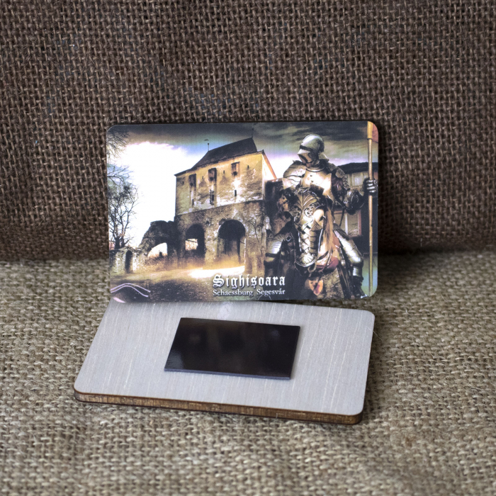 Magnet de frigider din lemn, acuarela, "Cavaler aparand Turnul Croitorilor - Cetatea Sighisoara" [2]