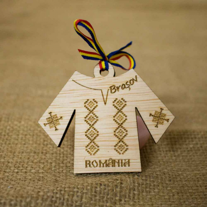 Magnet de frigider din lemn, gravat, IE Traditionala Romania, Visit Brasov [2]