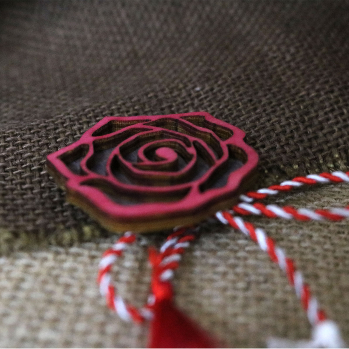 Martisor - brosa din lemn, Trandafir, rosu [7]