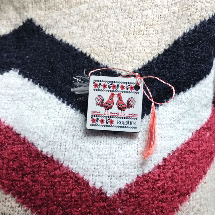 Martisor din lemn, cu motive traditionale romanesti [4]