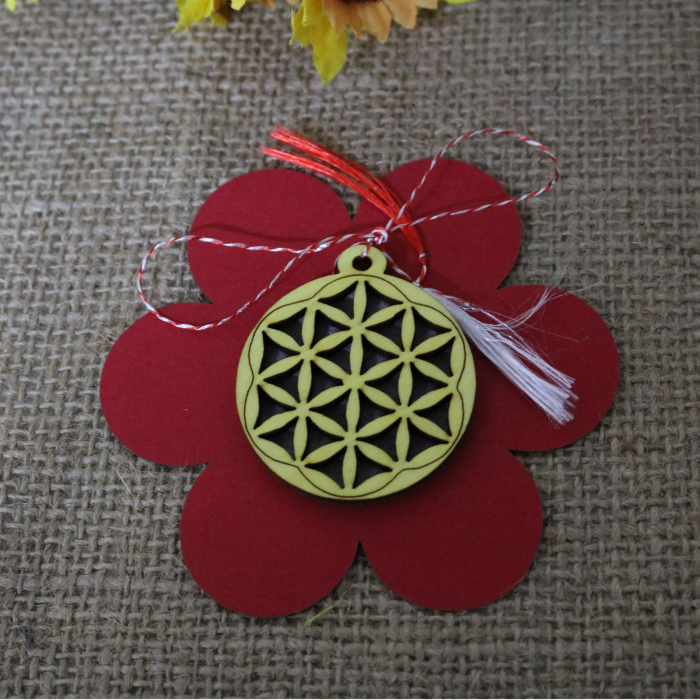 Martisor din lemn, decupat Floarea vietii, galben [4]