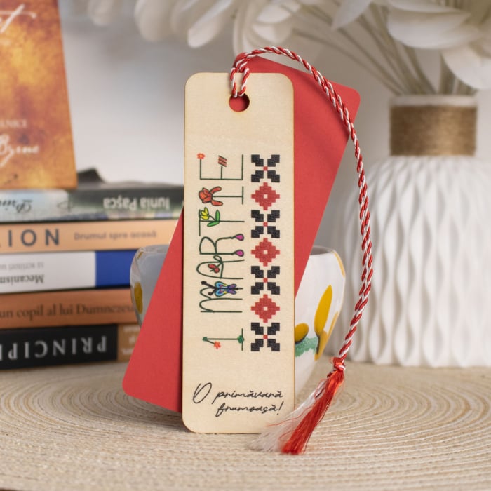 Martisor din lemn, semn de carte, personalizat, cu motive tradionale romanesti [2]