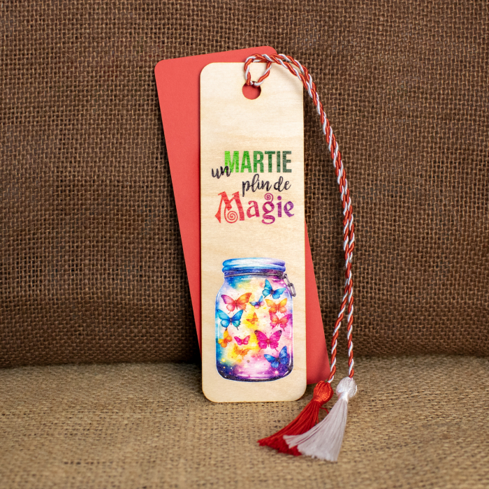 Martisor din lemn, semn de carte, personalizat "Martie cu MAGIE" [2]