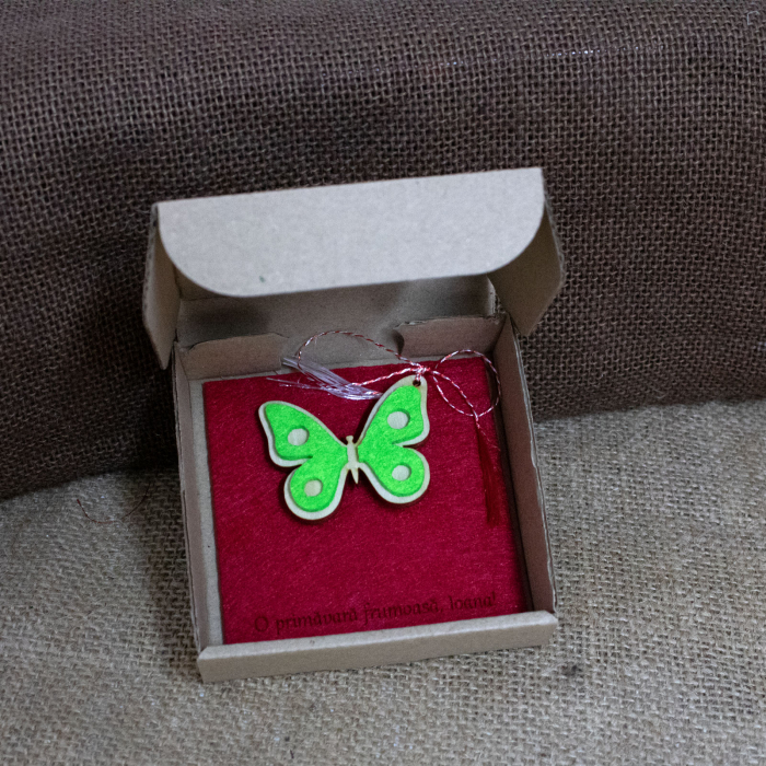 Martisor Personalizat Fluture, din lemn si fetru (culoare: verde) [5]