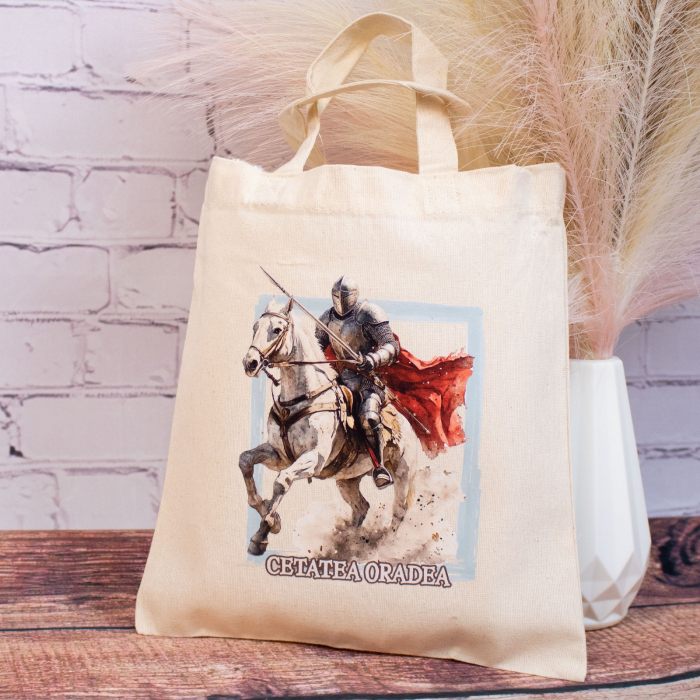Sacosa din bumbac, suvenir, Cavaler medieval, Cetatea Oradea, dimensiune 22 x 26 cm [2]