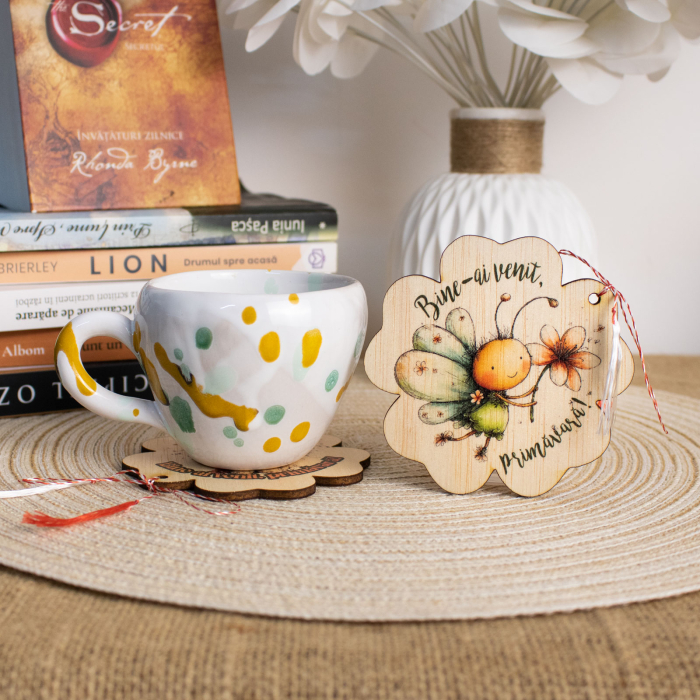 Suport de pahare din lemn, mărțișor – Fluturași colorați [1]