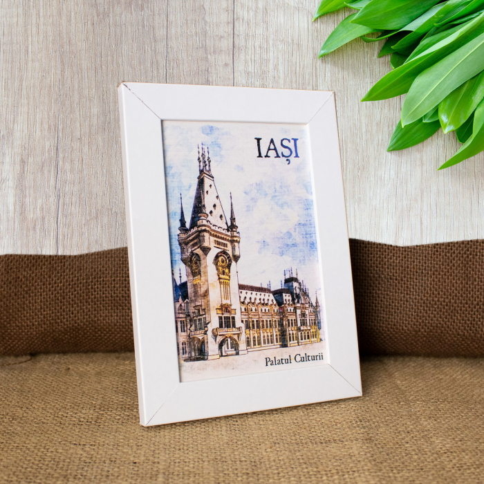 Tablou suvenir, din lemn, acuarela, Palatul Culturii din Iasi, dimensiune 10/15 cm, rama inclusa [2]
