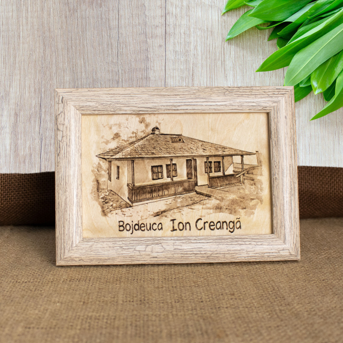 Tablou suvenir din lemn, gravat,  "Bojdeuca lui Ion Creanga, Iasi", dimensiune 10/15 cm, rama inclusa [1]