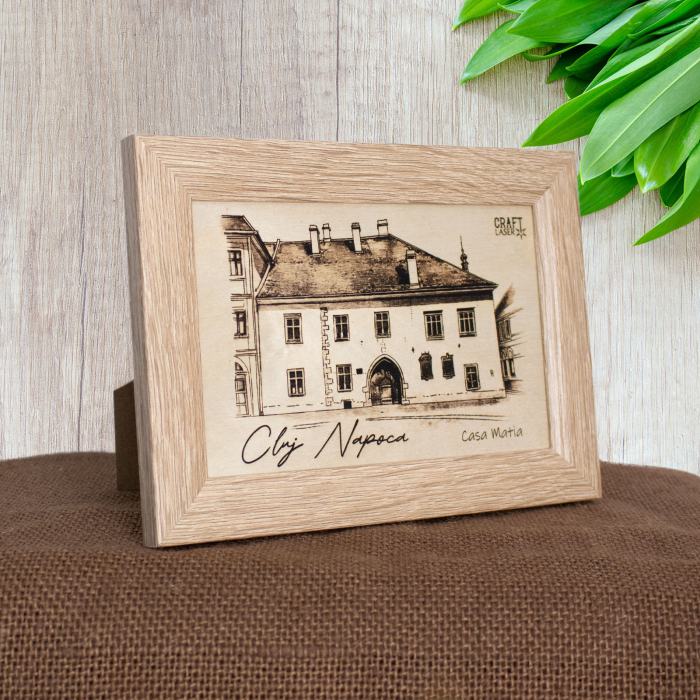 Tablou suvenir din lemn, gravat, Casa Matia, Cluj Napoca, dimensiune 10/15, rama inclusa [2]