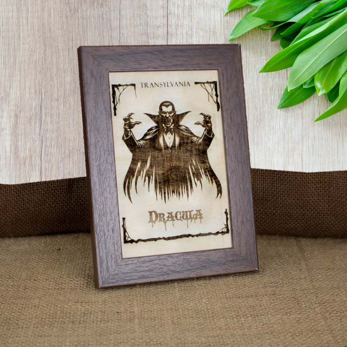 Tablou suvenir din lemn, gravat, Mitul Dracula, dimensiune 10/15, rama inclusa [2]