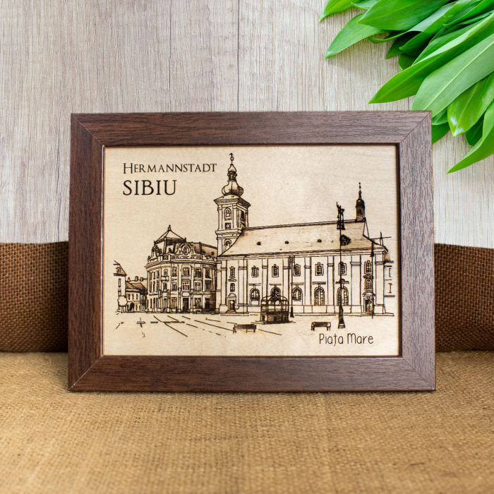 Tablou suvenir din lemn, gravat, Piata Mare, Sibiu, dimensiune 13/18,  rama inclusa [1]