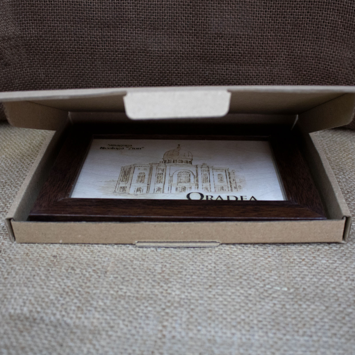 Tablou suvenir din lemn, gravat, Sinagoga Sion Oradea, diemnsiune 10 x 15 cm, rama inclusa [4]
