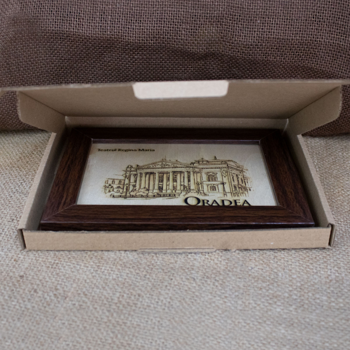 Tablou suvenir din lemn, gravat,  "Teatrul Regina Maria" dimensiune 10 x 15 cm, rama inclusa [2]