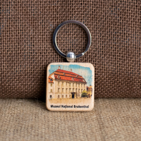 Brelocuri suvenir - Breloc din lemn, suvenir, acuarela, Muzeul National Brukenthal Sibiu