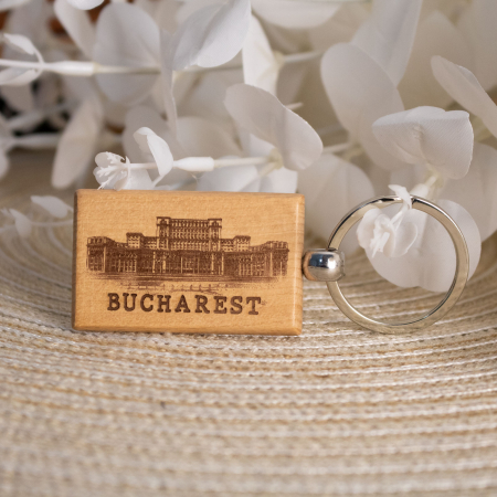 Breloc din lemn, suvenir, gravat, Palatul Parlamentului Bucuresti [1]
