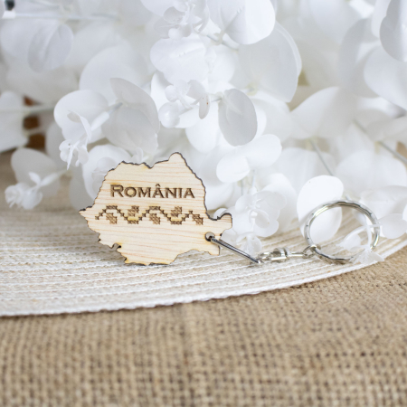 Breloc suvenir din lemn, gravat, Harta Romaniei [1]