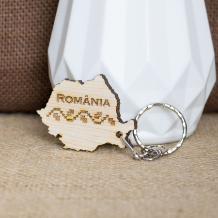 Romania - Breloc suvenir din lemn, gravat, Harta Romaniei