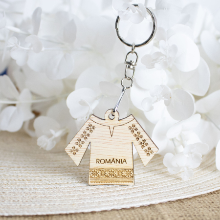 Breloc suvenir din lemn, gravat, IE Traditionala Romania [1]