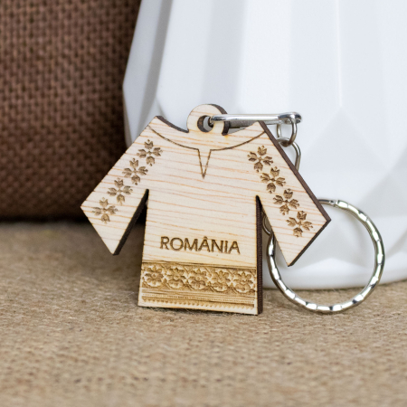 Romania - Breloc suvenir din lemn, gravat, IE Traditionala Romania