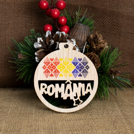 Glob de Craciun, suvenir, din lemn, decupat, "Romania"