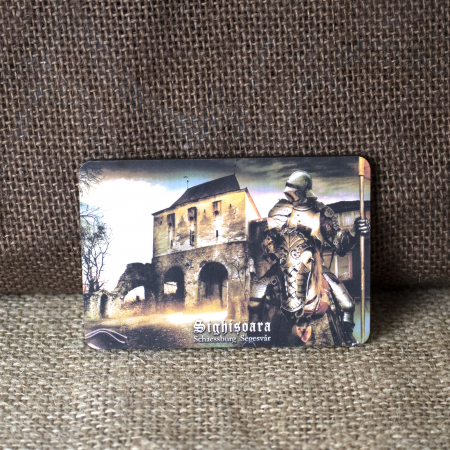 Sighisoara - Magnet de frigider din lemn, acuarela, "Cavaler aparand Turnul Croitorilor - Cetatea Sighisoara"