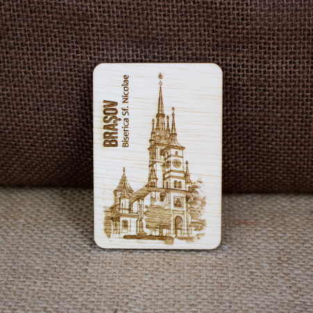 Brasov - Magnet de frigider din lemn, gravat, "Biserica Sf. Nicolae" Brasov