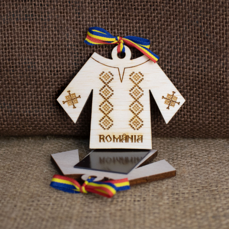 Magnet de frigider din lemn, gravat, IE Traditionala Romania [1]